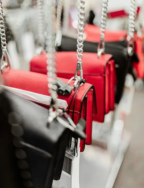 Market Evolution: Strategies for Consumer Goods Expansion in Abu Dhabi’s Diverse Market